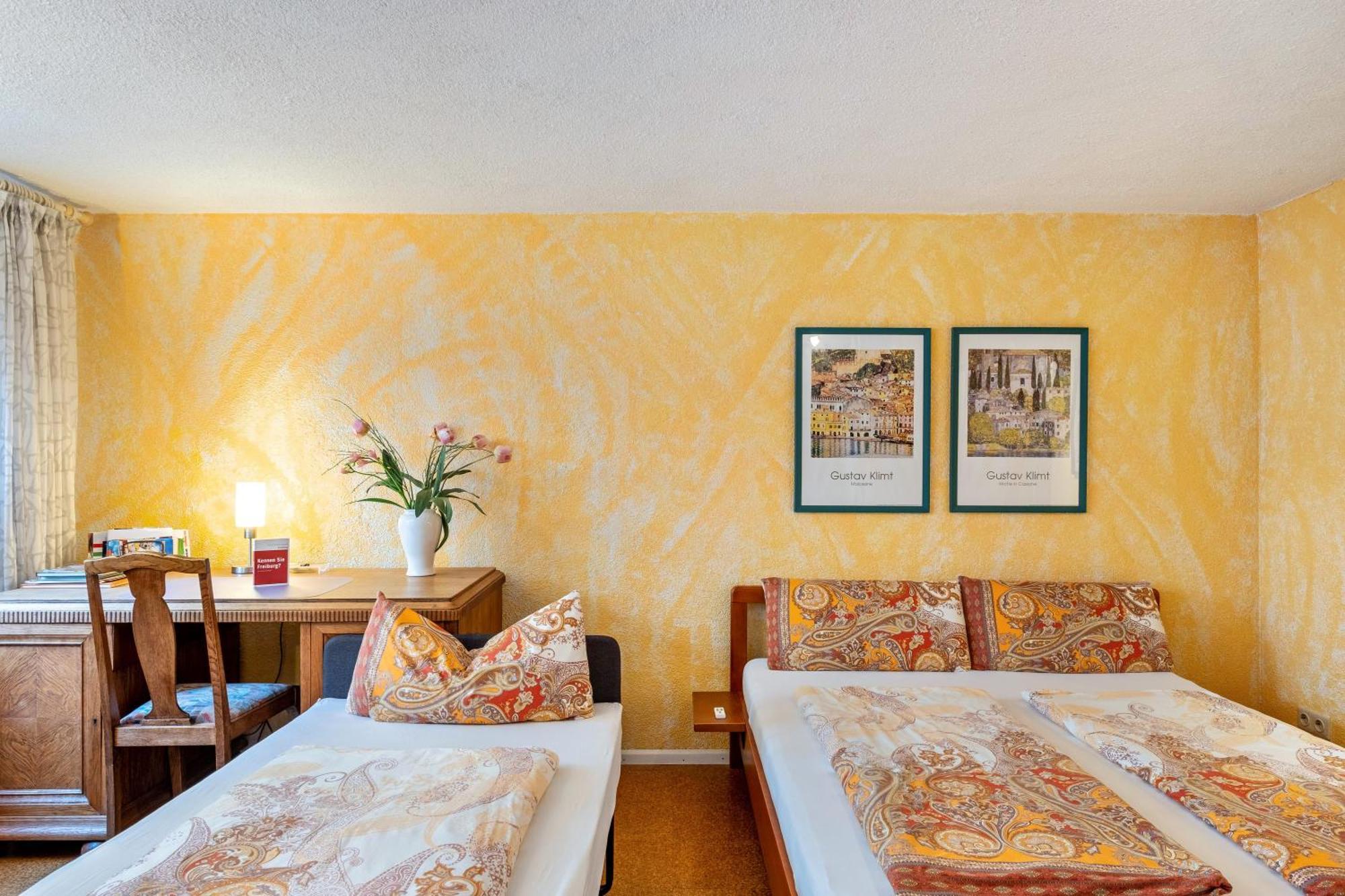 Ferienwohnung Bei Franka Mit Sauna Freiburg im Breisgau Dış mekan fotoğraf
